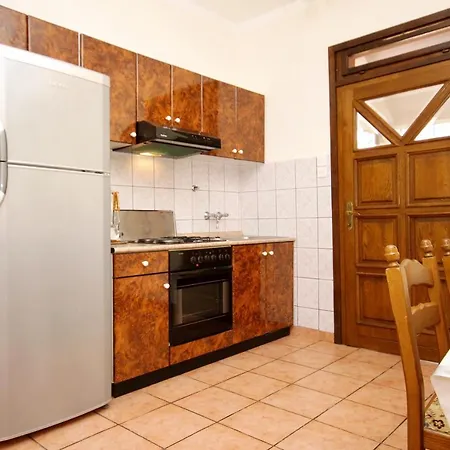 Lejlighed With Parking Space Zavalatica, Korcula - 4453