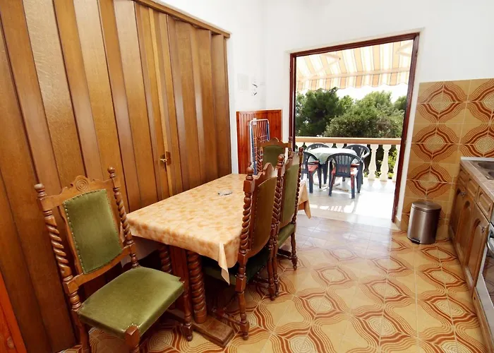 Apartment Apartments With Parking Space Zavalatica, Korcula - 4453