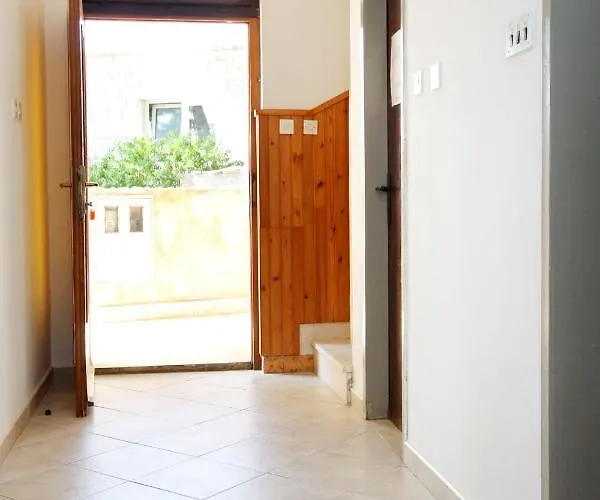 Apartment Apartments With Parking Space Zavalatica, Korcula - 4453 Zavalatica