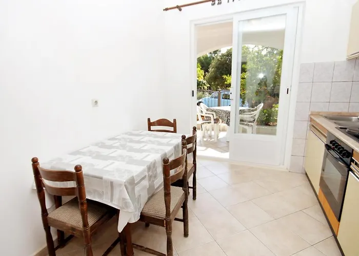 Apartment Apartments With Parking Space Zavalatica, Korcula - 4453