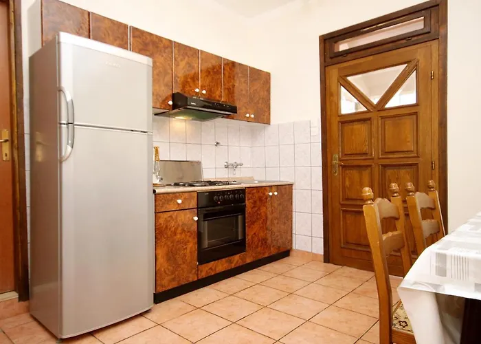 Apartment Apartments With Parking Space Zavalatica, Korcula - 4453