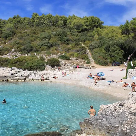With A Parking Space Zavalatica, Korcula - 4453 公寓 *