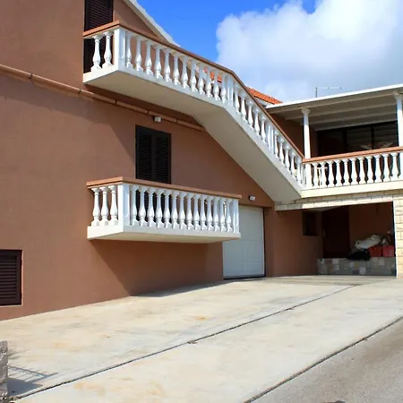 アパート With Parking Space Zavalatica, Korcula - 4453