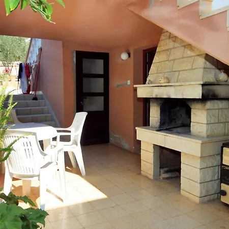 With Parking Space Zavalatica, Korcula - 4453 ザヴァラティサ